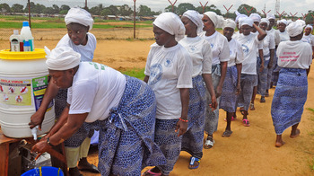 Liberian-women-in-line.jpg
